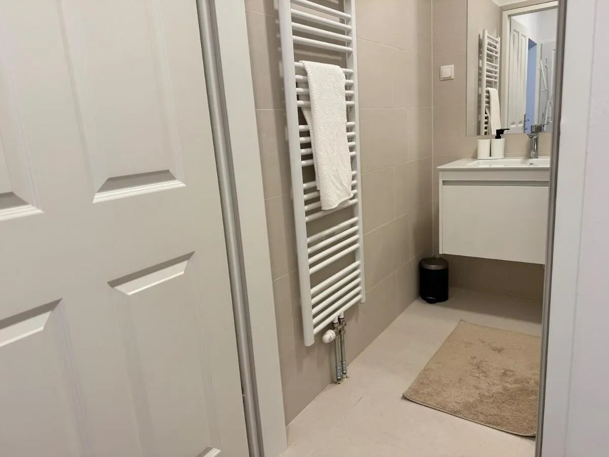Train Station, Kahlenberg, Historic, Danube - Axara Housing Fhg 16 Apartment Vienna Austria